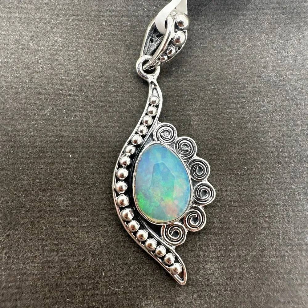 NWT Facetedā10x14mm OPAL pendant in solid sterling silver! - Picture 11 of 14